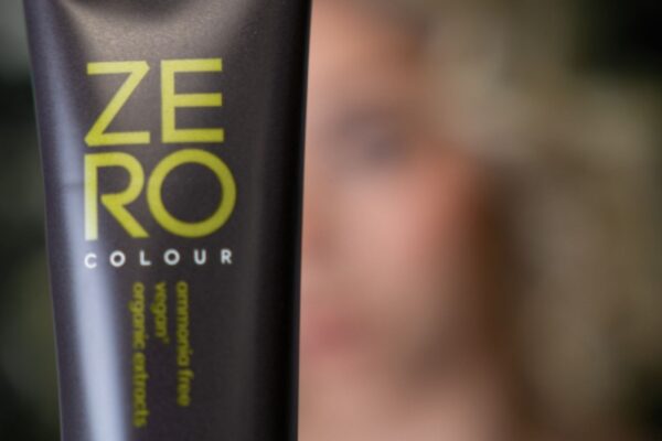 Zero Colour di Vitality's: La Colorazione Vegana che Rispetta i Capelli