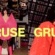 Due modelle con styling d’impatto e scritta "GRUSE" in giallo, rappresentano la collezione SS25 di Toni Pellegrino ispirata al riutilizzo creativo.