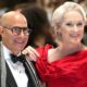 Meryl Streep e Stanley Tucci elegantissimi sul set de Il Diavolo veste Prada 2, in abiti da red carpet