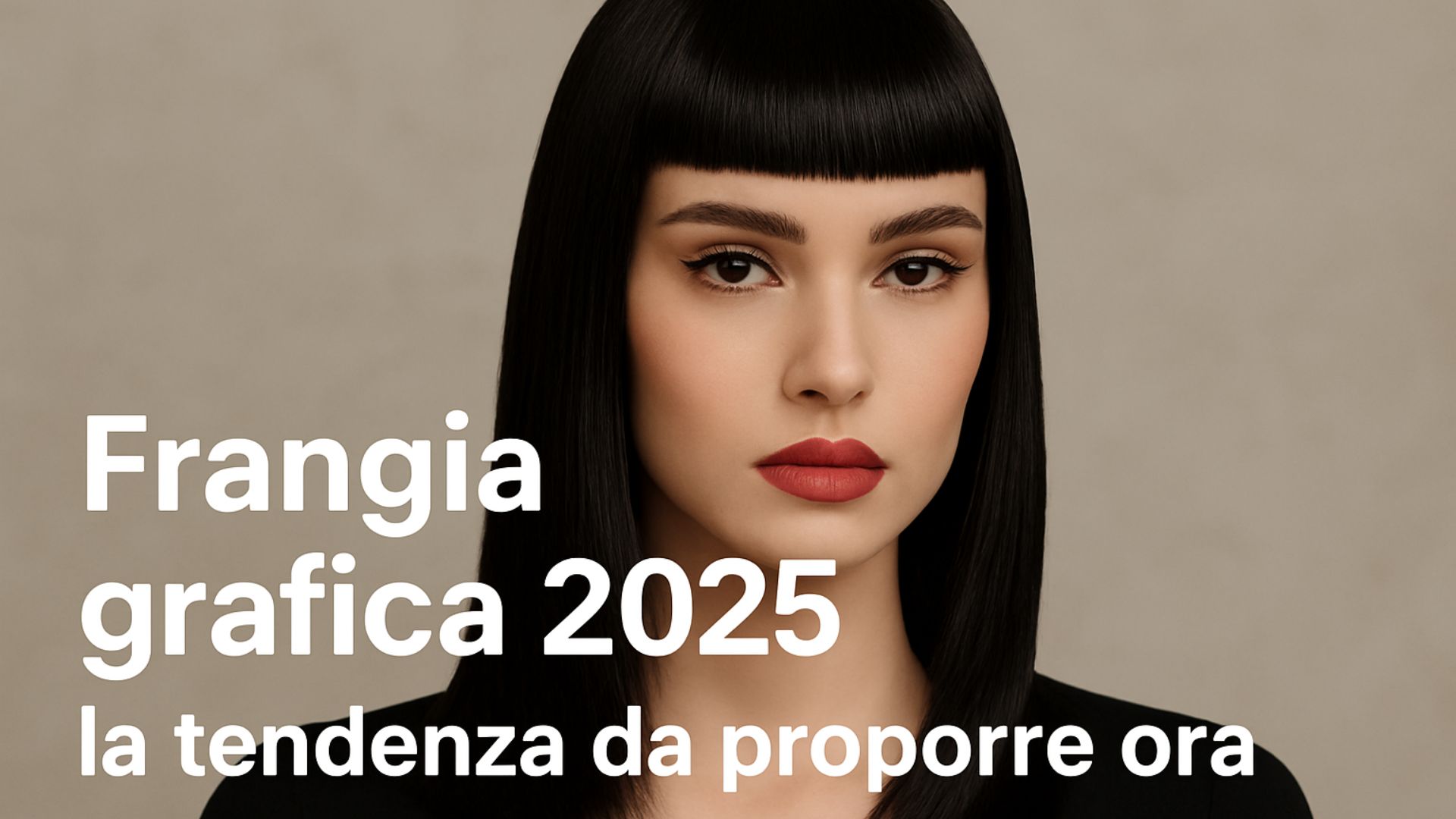 Giovane donna con frangia grafica netta e geometrica, perfettamente pettinata e fotografata in stile moda.