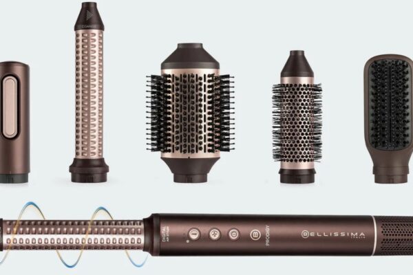 Kit multystyler Imetec Bellissima Prodigy Aurora con corpo motore e accessori Coanda, spazzole e concentratore su sfondo grigio chiaro.